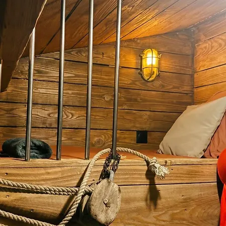 Дом отдыха L'escale Du Corsaire Pirate - 5min Futuroscope - Climatisation - Parking - Au Futurostudio